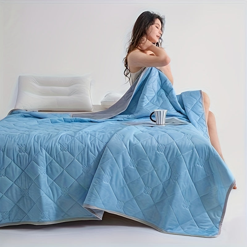 Summer Quilt with Ultrasonic Embossed Design 100% Polyester Breathable Lightweight Cooling Bedding