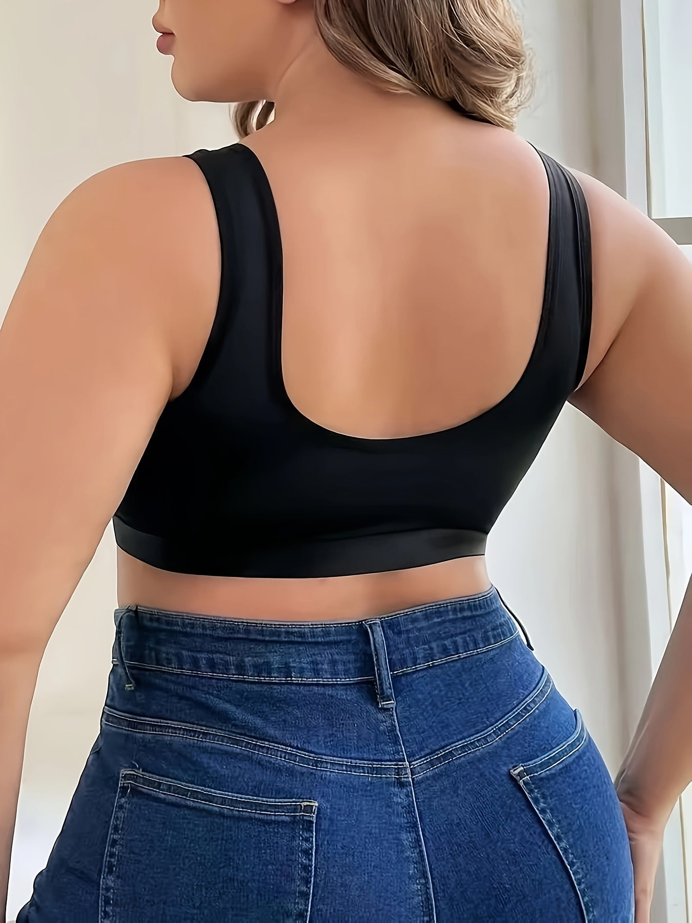 Women's Plus Size Sports Bra with Front Button Closure Adjustable Straps Shockproof Support