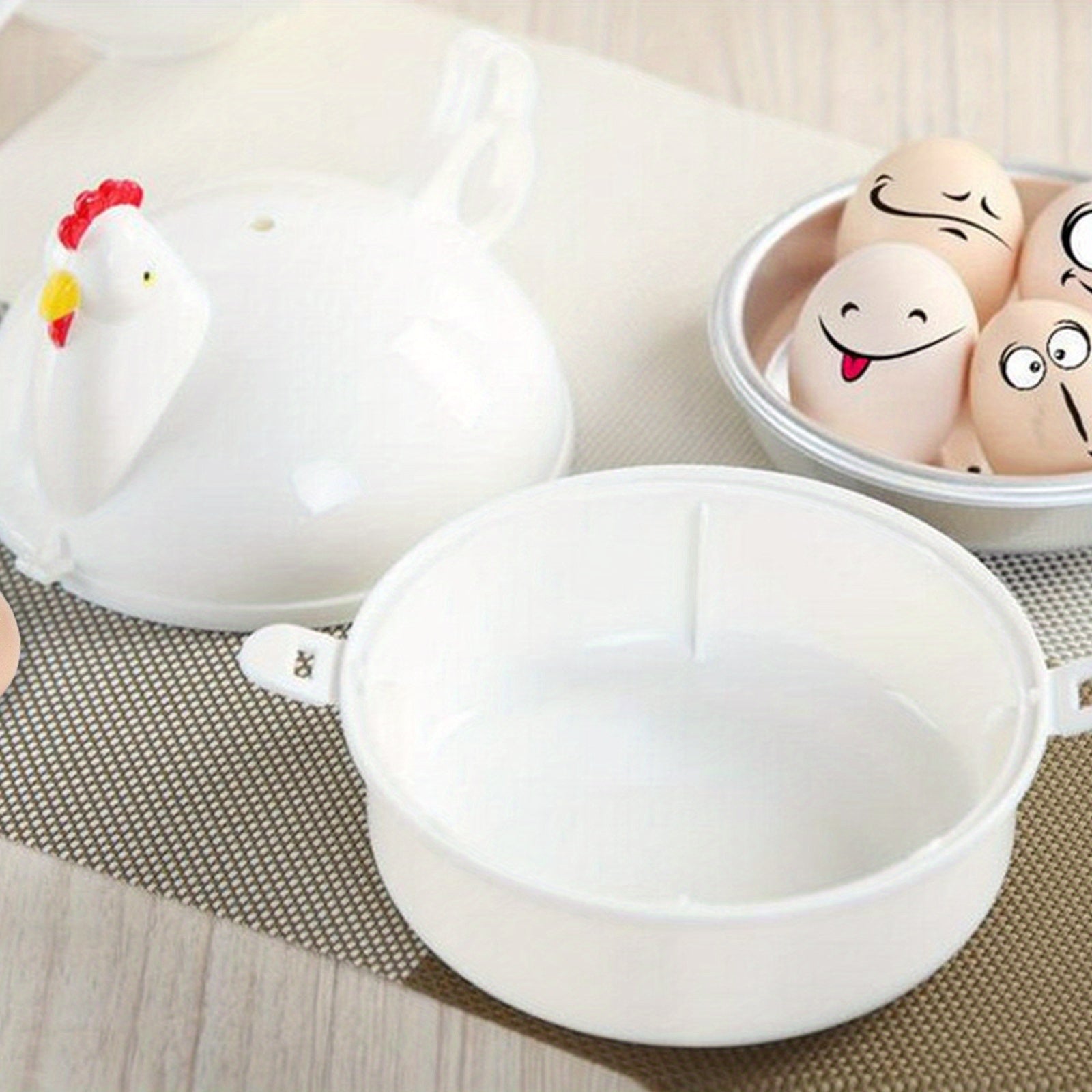 White Aluminum Alloy Egg Steamer with Chicken Shape, 4 Grids for Boiling and Steaming