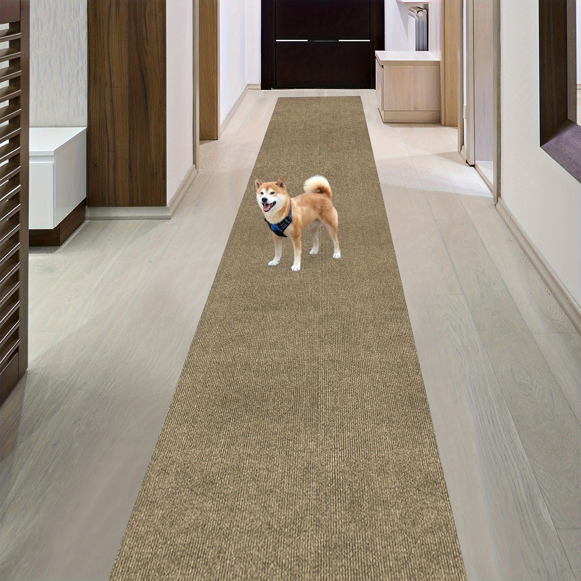 Qalin yuguruvchi gilam, yo'lni nishonlash va ko'rgazma ochilishlari uchun mukammal. Rojdestvo DIY loyihalari uchun yuvinish xonasi, koridor, oshxona va zinapoyalarda ideal. Mashinada yuvilishi mumkin va yog'och pollarda foydalanish uchun mo'ljallangan.