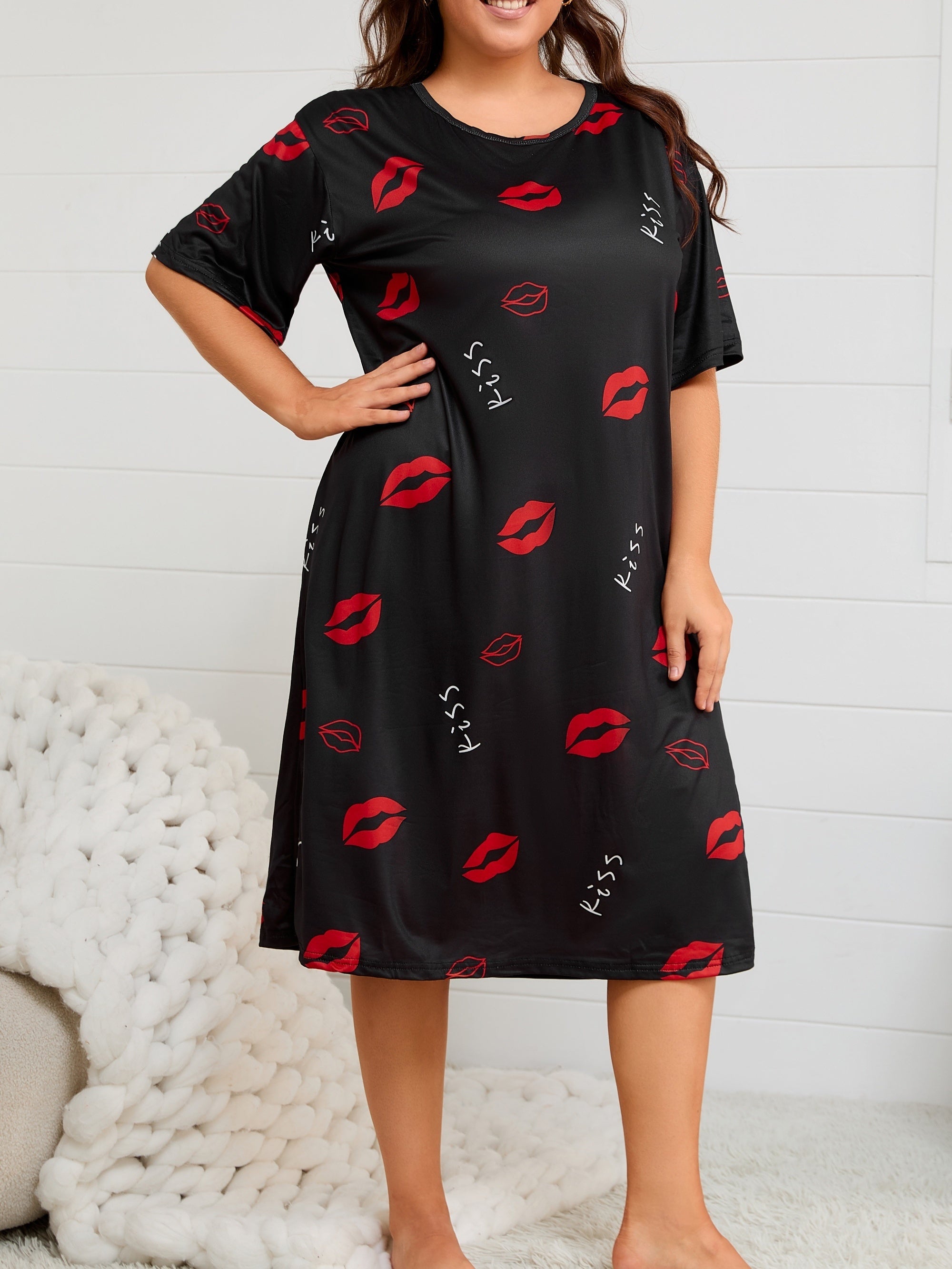 Plus Size Knit Night Dress with Lip Print Casual Lounge Sleepwear