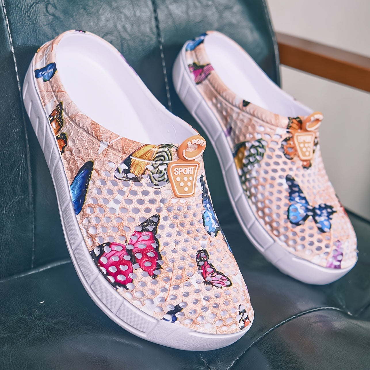 Women's Butterfly Holes EVA Clogs Lightweight Non-slip Slides