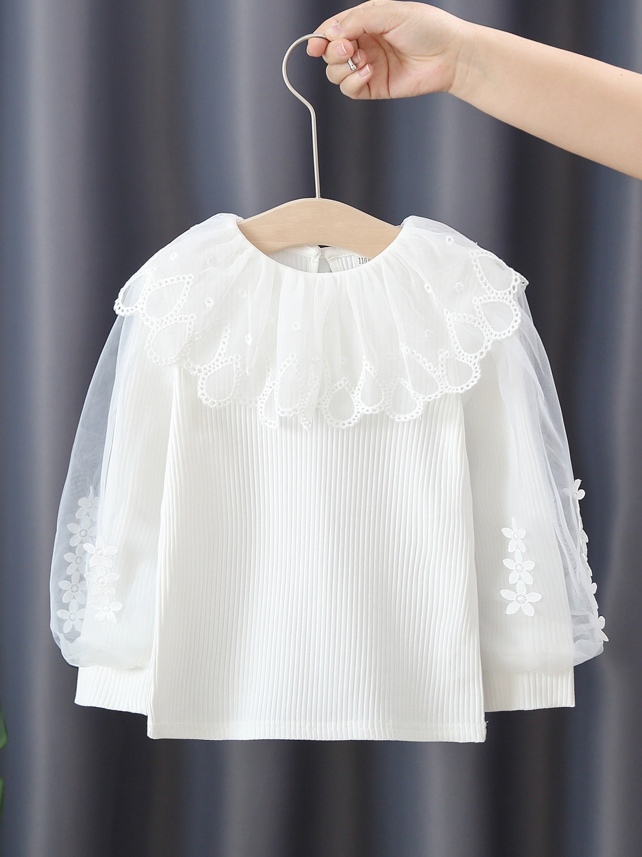 Girls' Long Sleeve Ruffled Knit Top with Flower Lace Splicing and Puff Sleeves
