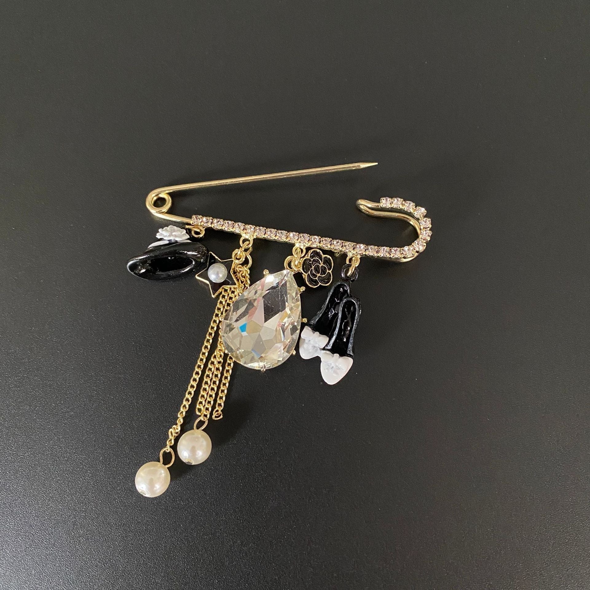 Elegant Rhinestone Tassel Brooch Pin Enamel Flower Corsage for Formal and Casual Wear