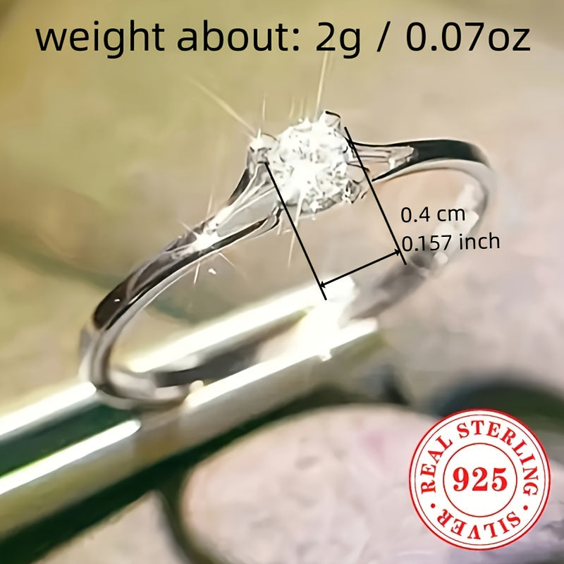 Женщина купила обручальное кольцо из серебра 925 пробы с одним камнем циркония, простой, но элегантный выбор для её предложения и свадебного дня, красивый подарок на День святого Валентина.