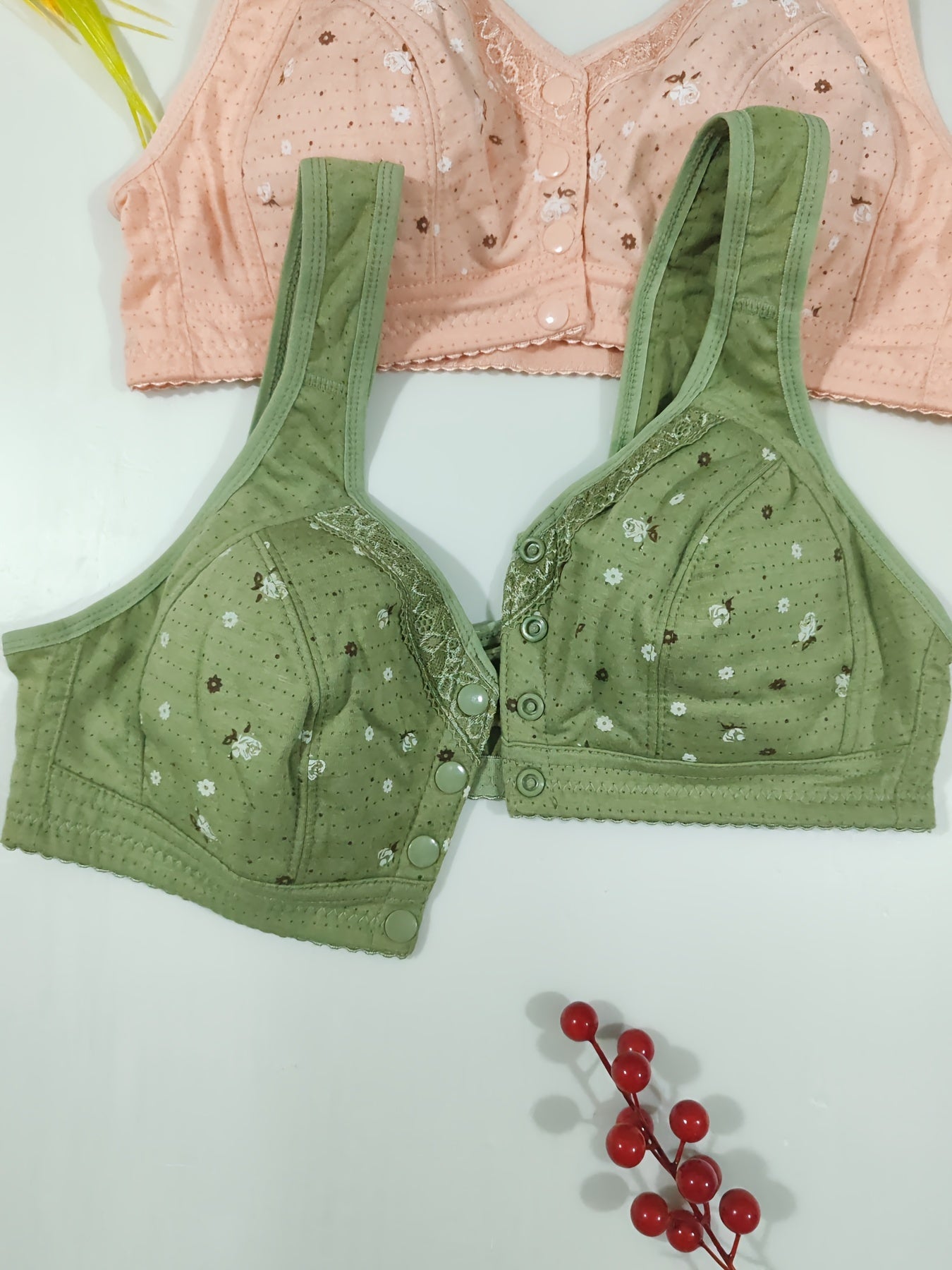 Women's Floral Print Wireless Bra Set with Front Buttons and Adjustable Straps