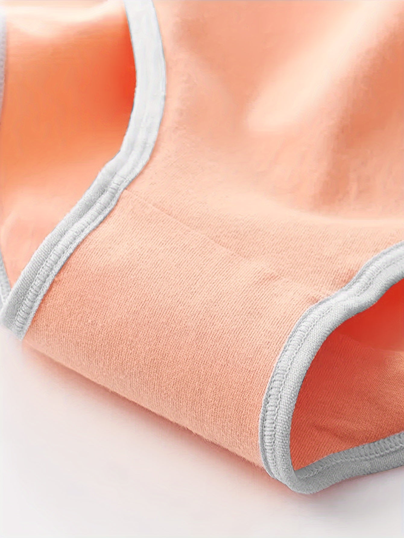 Besh ayolning pastel rangli blok dizaynidagi hipster ichki kiyimlari, cho'ziluvchan, havo o'tkazuvchi matodan tayyorlangan. Qo'l bilan yuvish mumkin va hipster kesimi bilan qulay mos keladi, shirin spandeks aralashmasi.