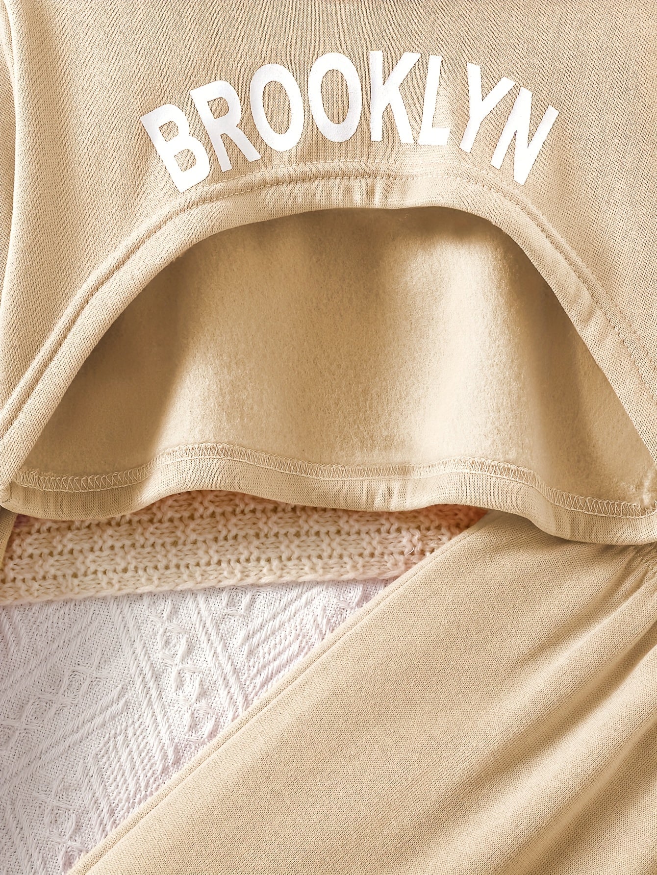 Conjunto de ropa exterior para niñas, primavera y otoño, sudadera con capucha, chaleco, pantalones, letra impresa