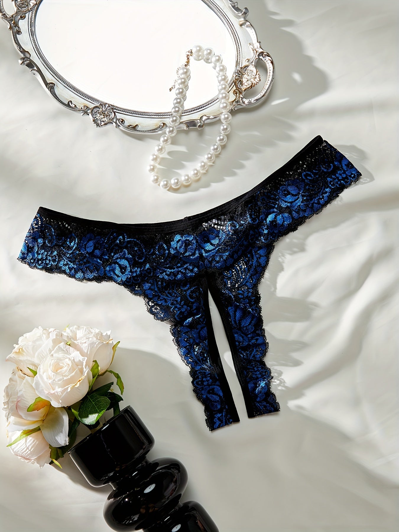 Bragas de encaje para mujer talla plus con patrón floral y entrepierna abierta en negro y rojo