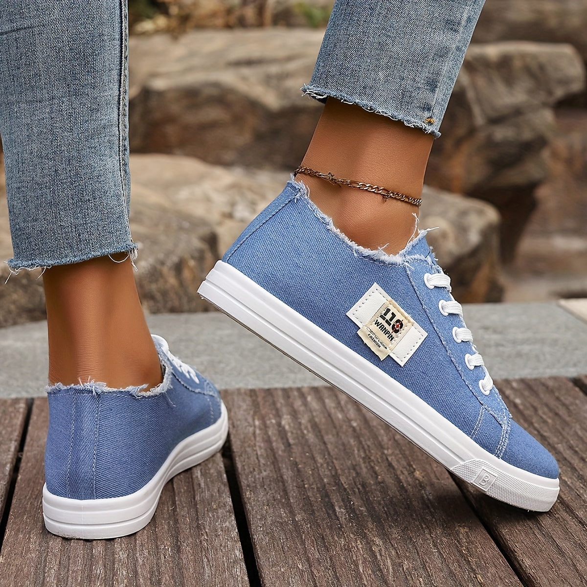 Women's Breathable Casual Sneakers Low Top Lace-Up Fabric Upper PU Sole All-Season Comfort