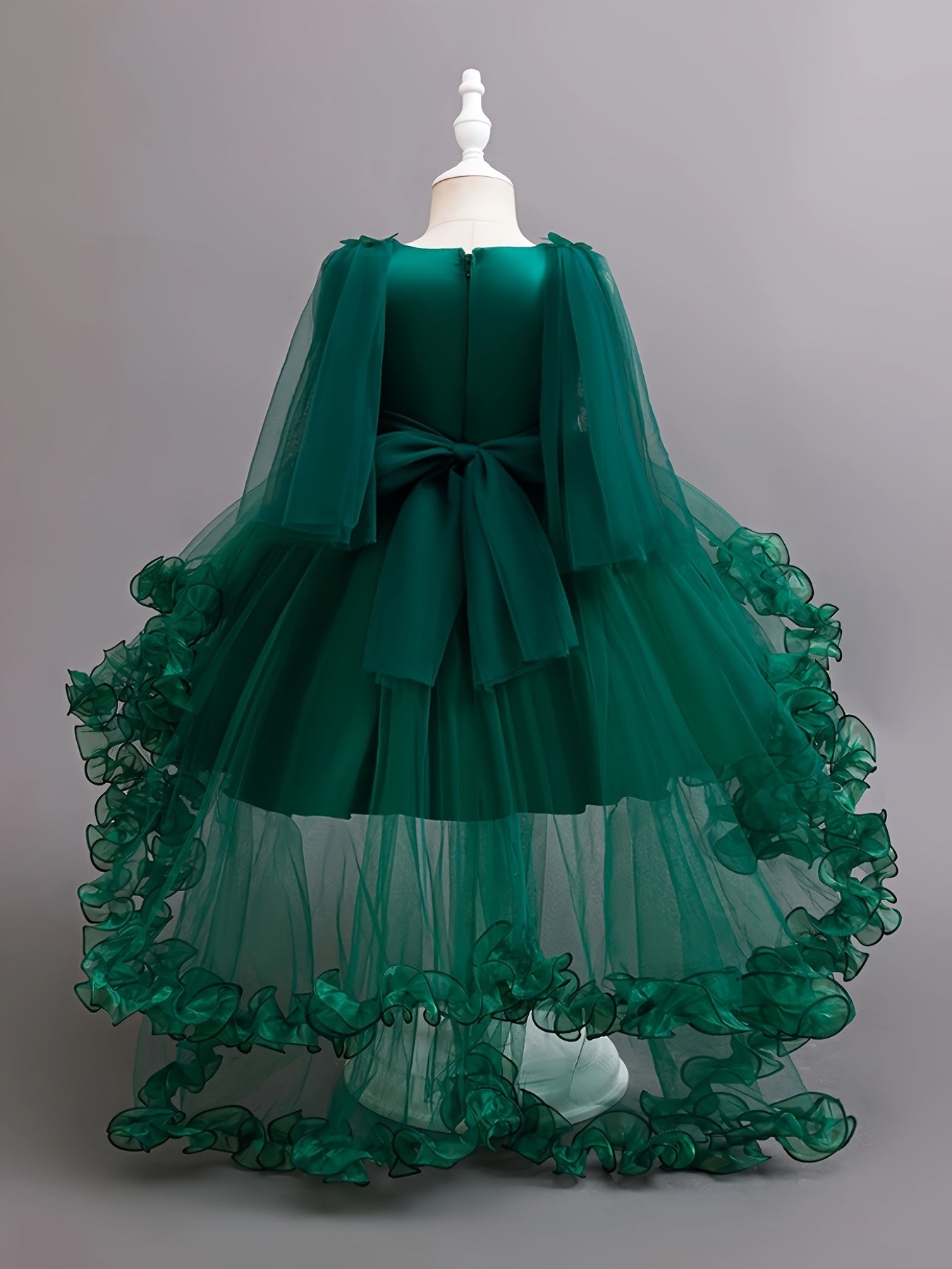 Girls Sleeveless Tulle Evening Dress with Train for Parties and Performances