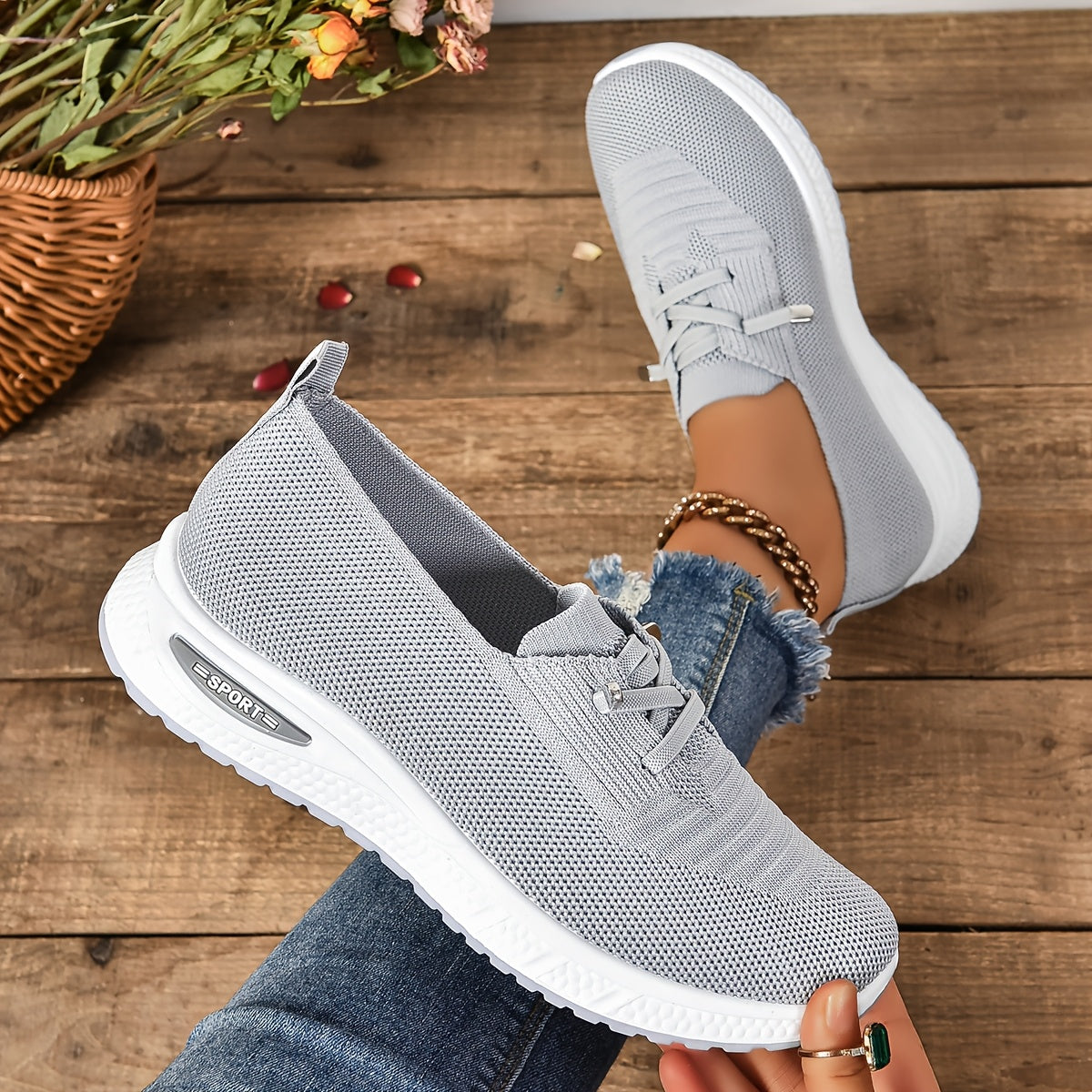 Women's Solid Color Casual Sneakers Low Top Lace-Up All-Season Fabric