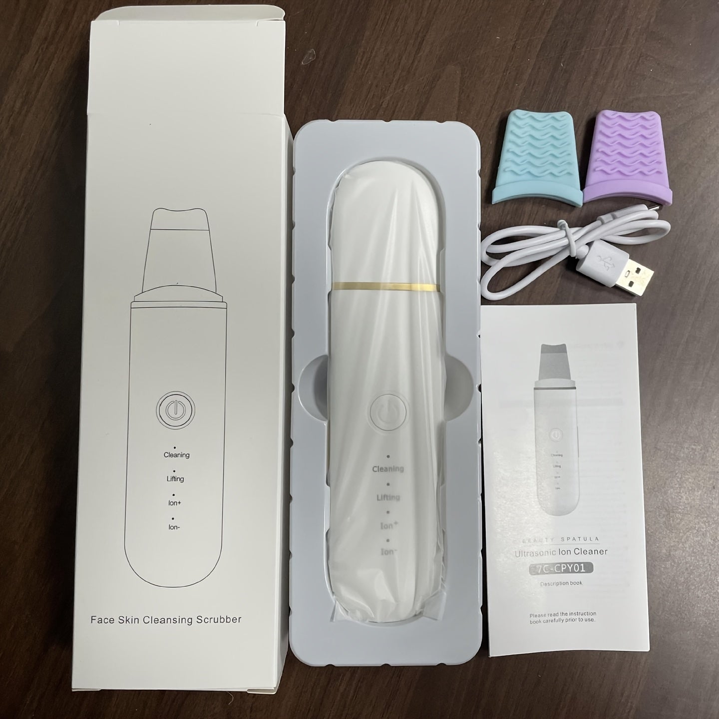 Qora nuqtalar uchun elektr yuz tozalagichi, vibratsiya funksiyasi bilan, USB orqali zaryadlanadigan 400mAh batareya bilan.