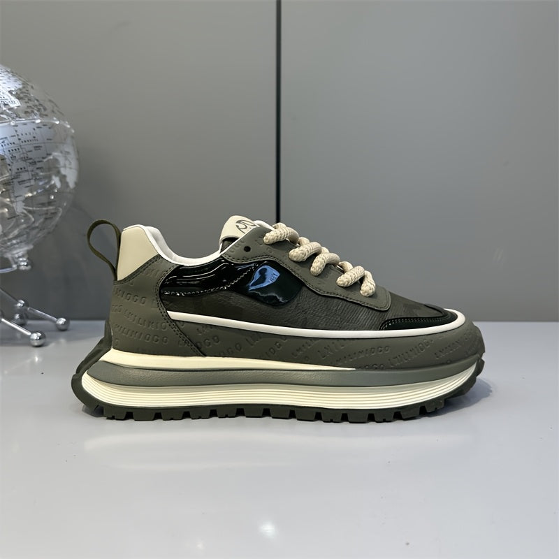 Unisex preppy krossovkalar qalin taglik, shoelace dizayni va mustahkam materiallar bilan.