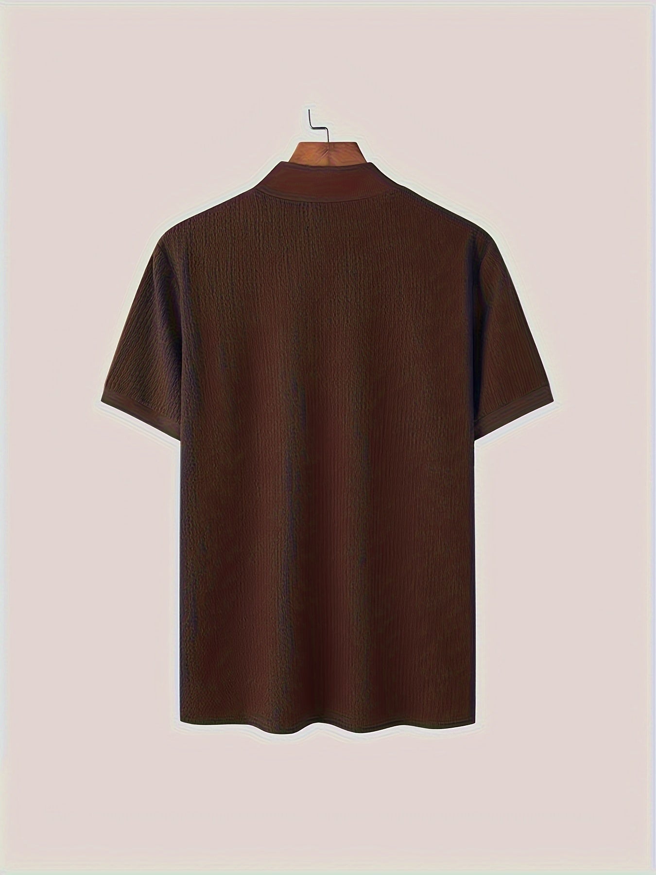 Camiseta de manga corta para hombre con cuello alto y rayas en color sólido para uso casual en verano