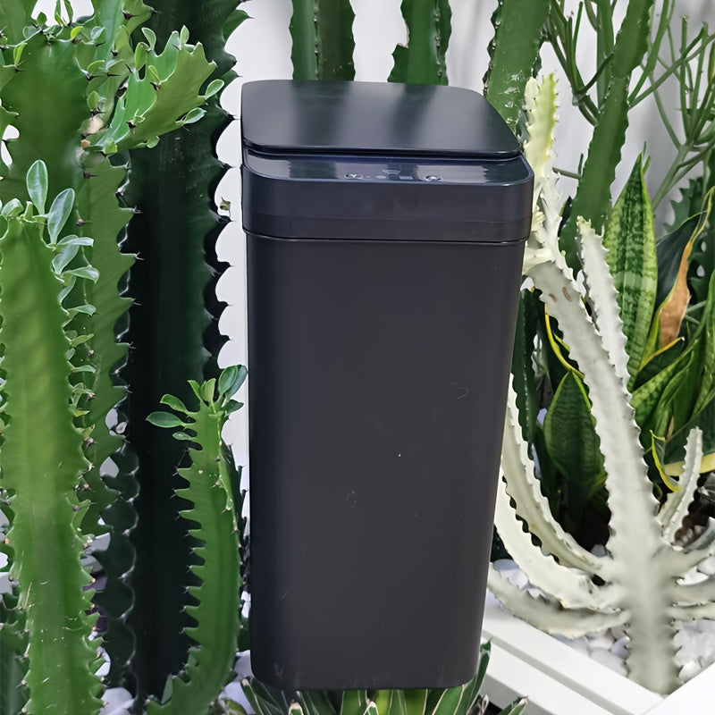 Kick sensing qopqog'iga ega aqlli axlat qutisi, oshxona, hammom va yotoq xonasi uchun ideal.