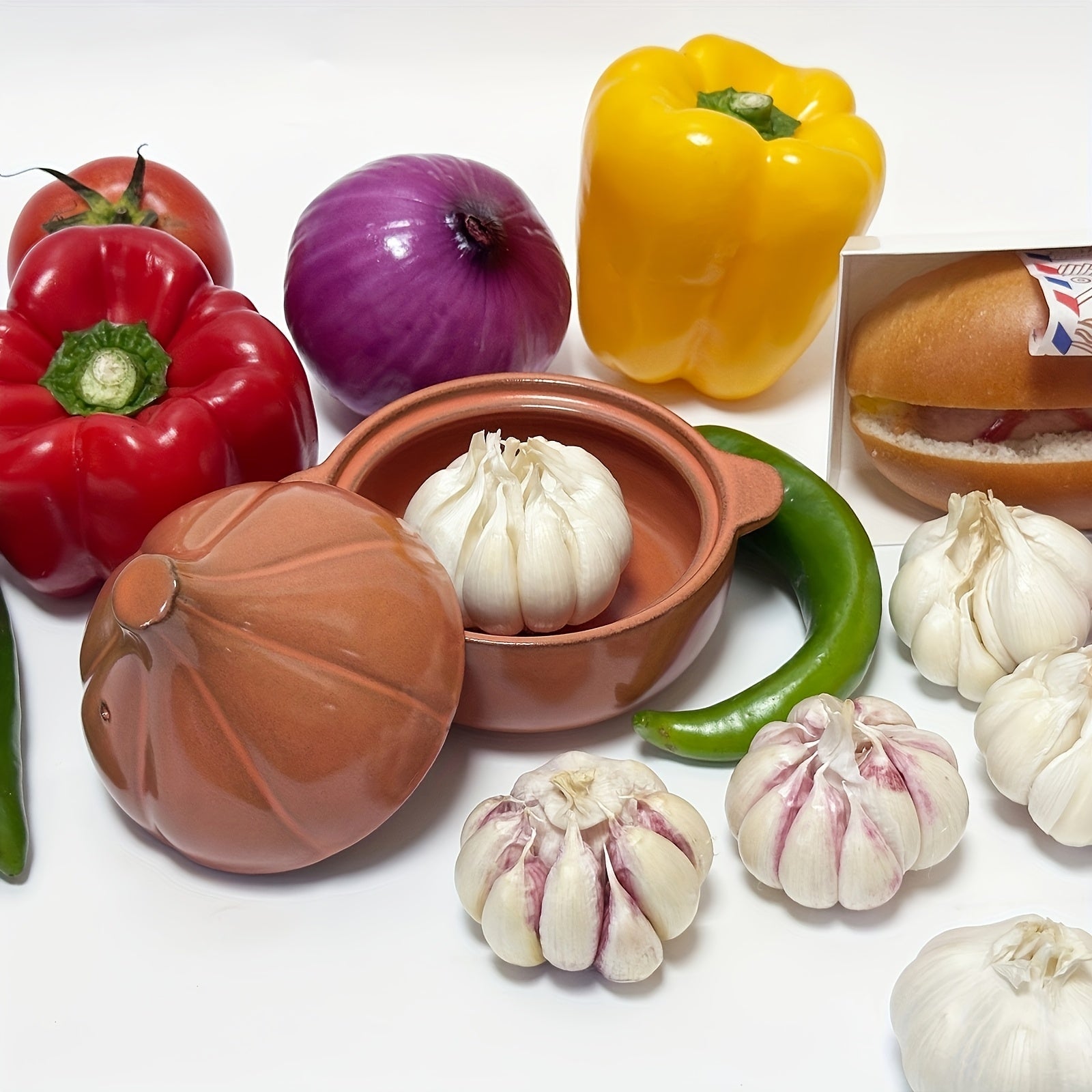 Ceramic Egg Maker Garlic-Shaped Microwave Omelet Maker Kitchen Gadget