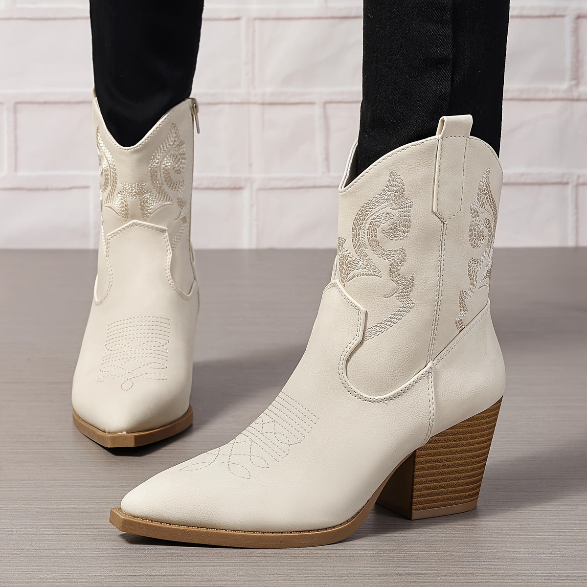 Женские ботинки на каблуке из искусственной кожи с цветочной вышивкой и молнией, черные