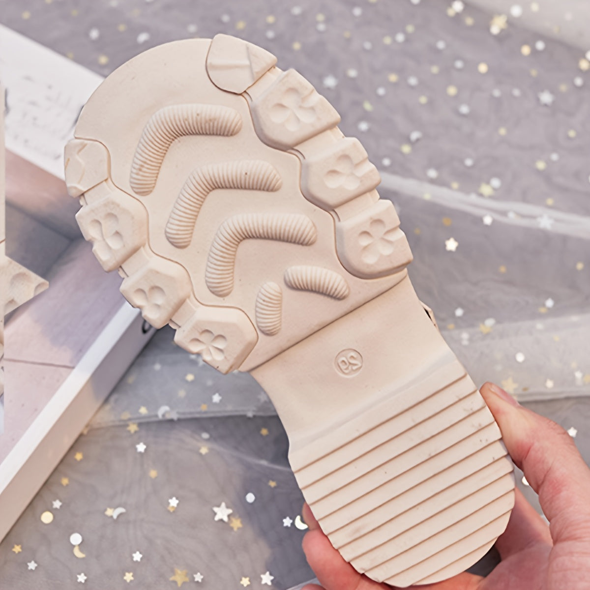 Zapatos planos para niñas con lazo y patrón de diamantes en negro, blanco y rosa para uso diario y casual