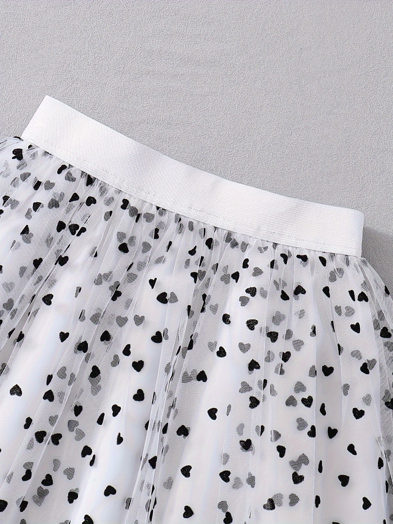 Conjunto de camiseta y falda para niñas con gráfico de dibujos animados para fiestas al aire libre en verano