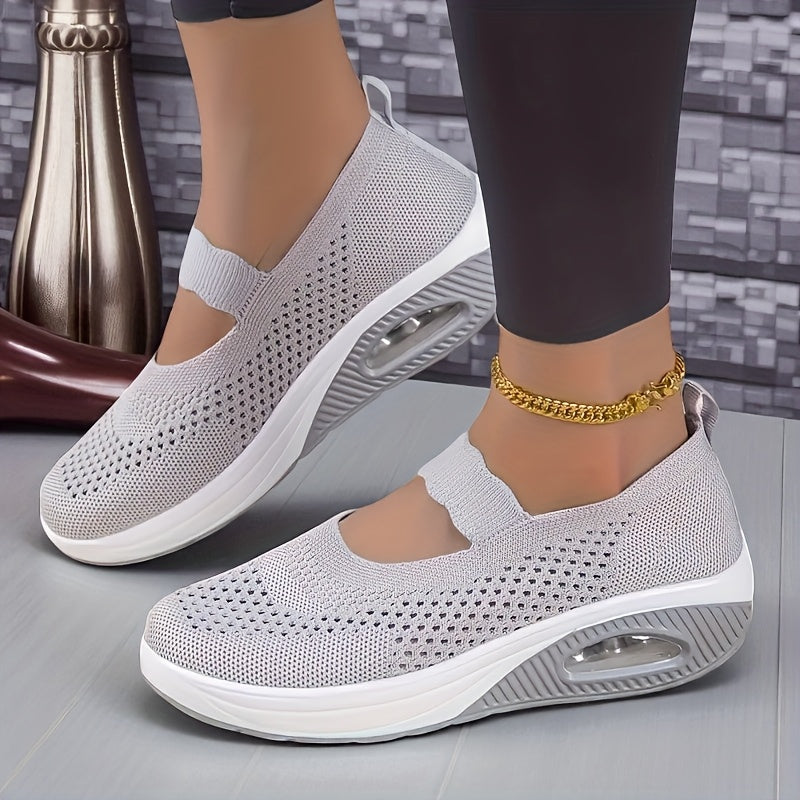 Ayollar uchun tarmoqli slip-on sport poyabzali, yozgi kundalik oq va qora oyoq kiyimlari