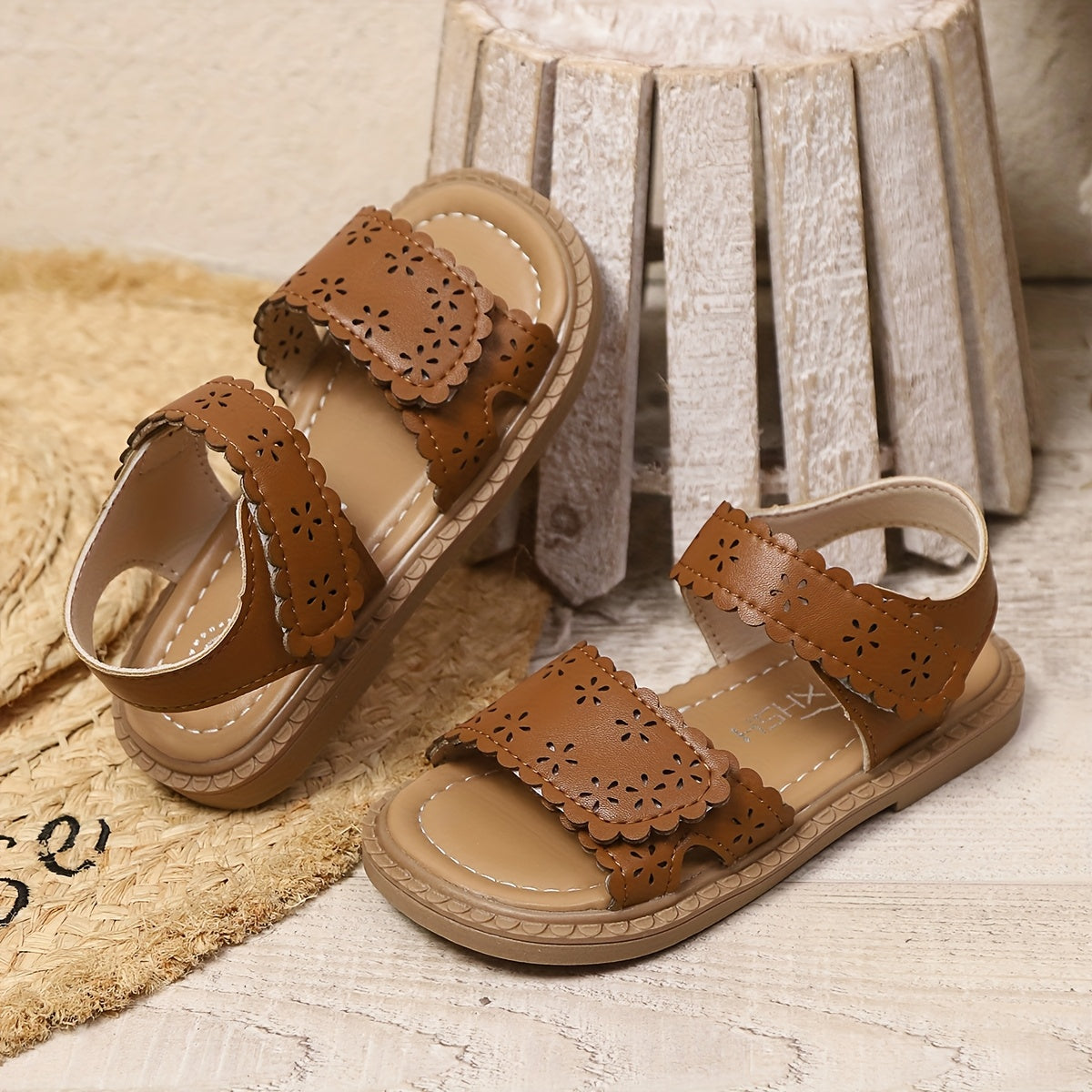 Girls Summer Sandals Breathable Lightweight Floral Cut-Out Beige Rubber Sole