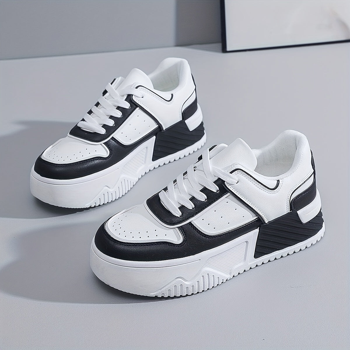 Women’s Fashion Sneakers Women’s Casual Lace-Up Sports Shoes with Wedge Heel