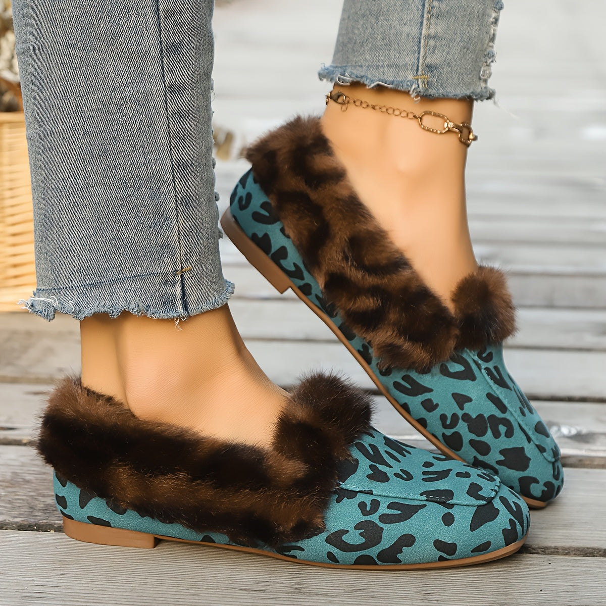 Women’s Leopard Print Plush Slippers Warm Faux Fur Indoor Shoes