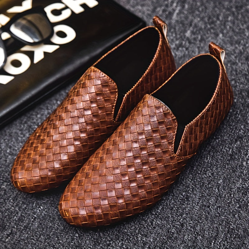 Erkaklar uchun vintage uslubidagi slip-on loaferlar, bir rangli dizayn, tashqi faoliyatlar uchun mos, qulay, sirpanmaydigan, mustahkam taglik.