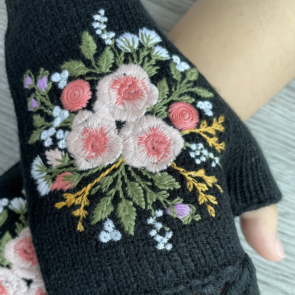 Women's Touchscreen Gloves with Retro Floral Knitted Embroidery and Hook Edge Detail
