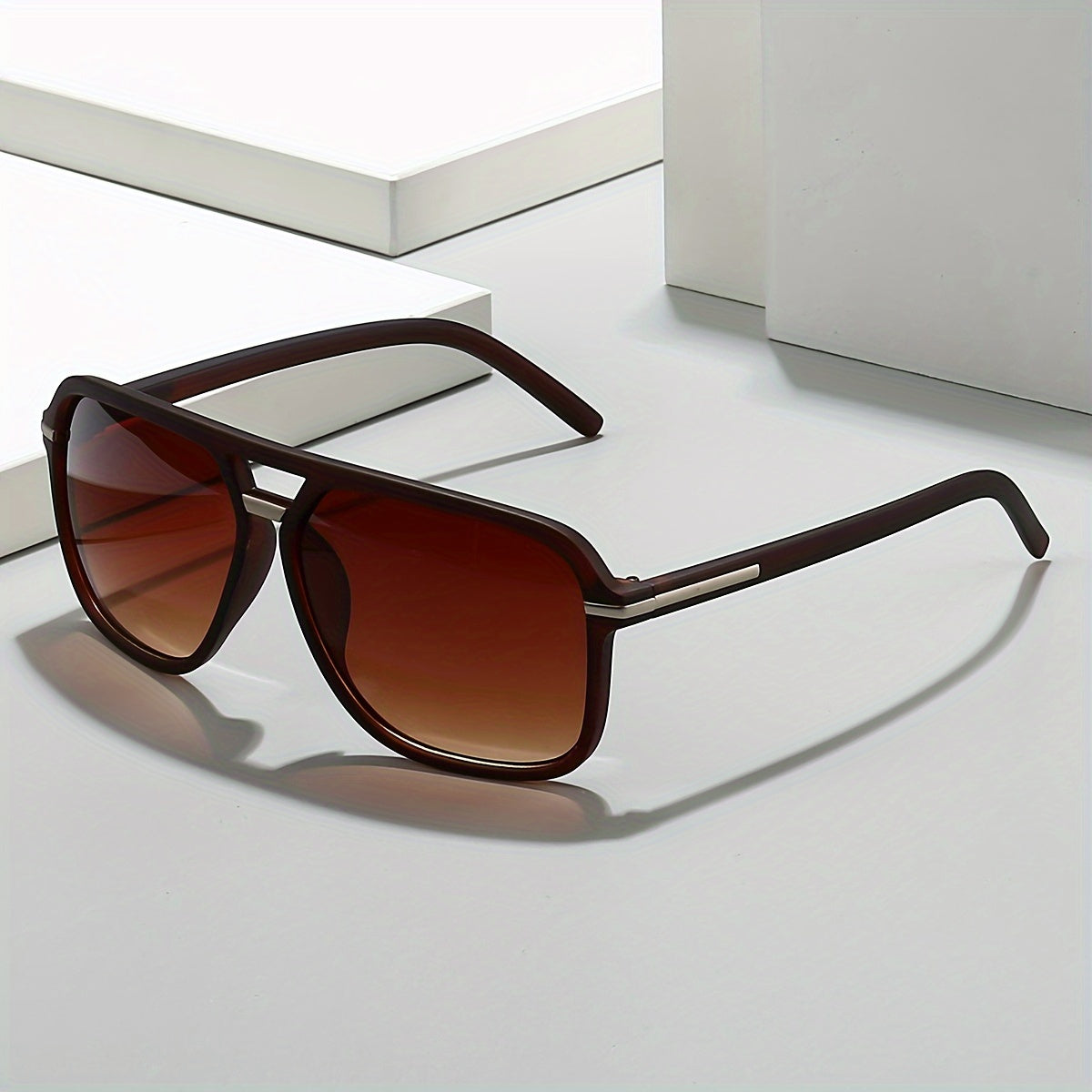 Retro-Inspired Unisex Fashion Glasses for Sun Protection and Daily Wear