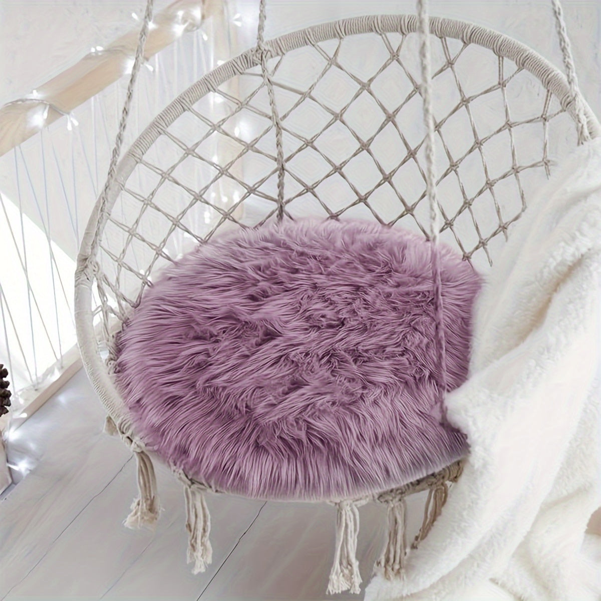 Round Plush Faux Sheepskin Rug, Machine Washable, Fluffy and Lightweight for Living Room and Bedroom