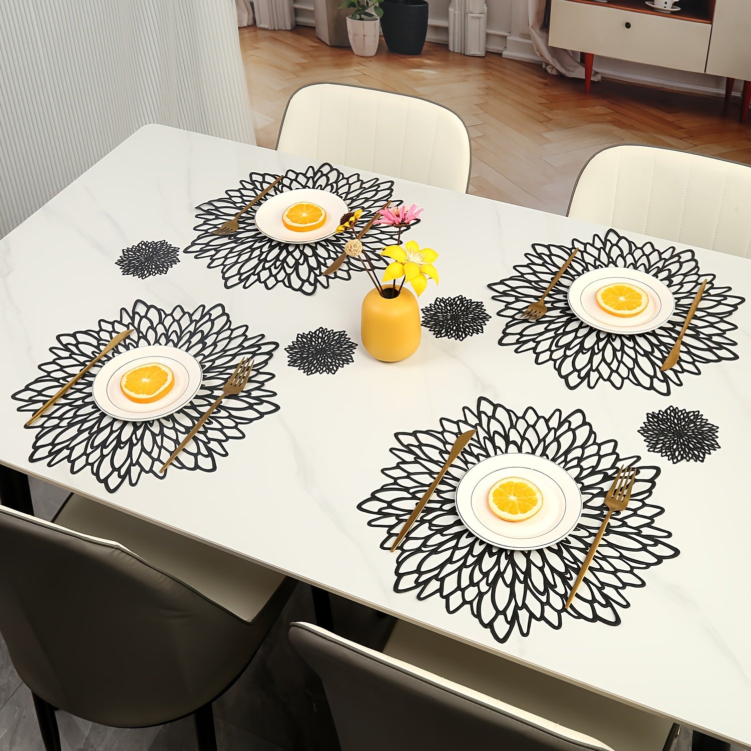 Сет подставок под горячее и коастеров с цветами гибискуса для отелей, ресторанов и кухонь. Устойчивы к теплу и не скользят. Доступны в наборах по 4, 8, 12 и 16 штук.