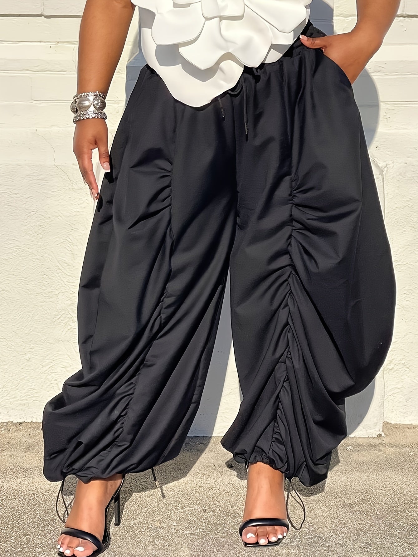 Women's Plus Size Olive Green Cargo Pants with Pockets and Drawstring Waist