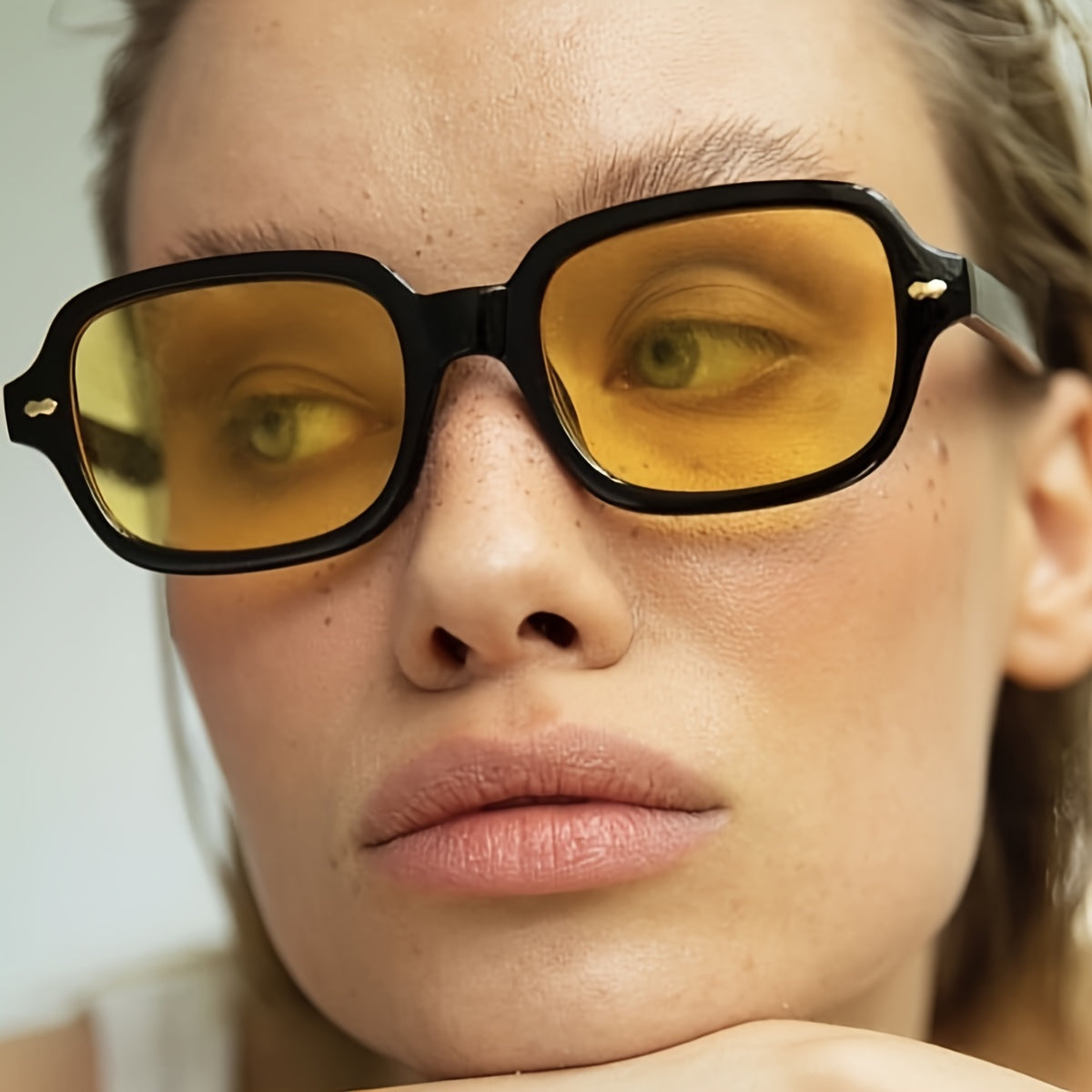 Ayollar uchun kvadrat ramkali ko‘zoynaklar, anti-refleksli linzalar bilan, vintage uslub, sayohat uchun bardoshli PC material