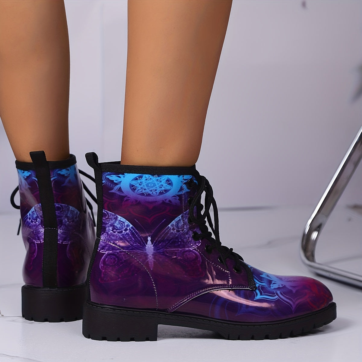 Women’s Butterfly Print Combat Boots Casual Round Toe Lace Up Ankle Boots