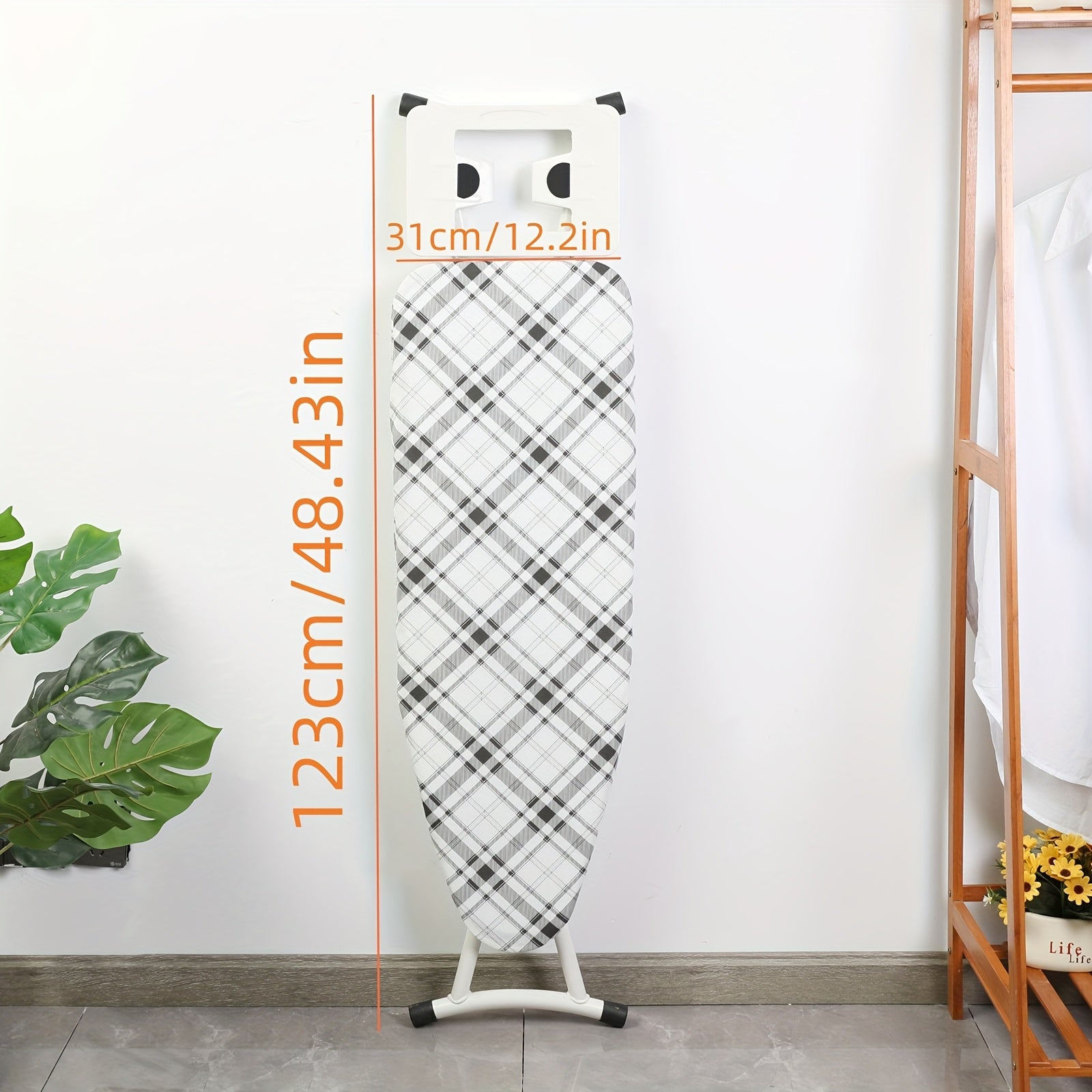 Vertikal bukadigan temir taxtasi keng yuzasi va metall ramkaga ega