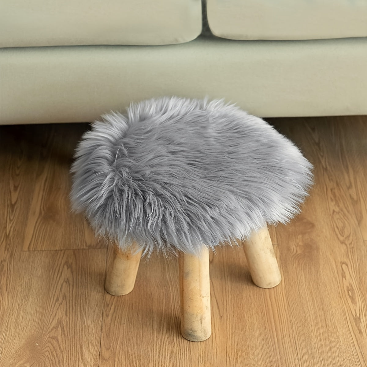 Round Plush Faux Sheepskin Rug, Machine Washable, Fluffy and Lightweight for Living Room and Bedroom