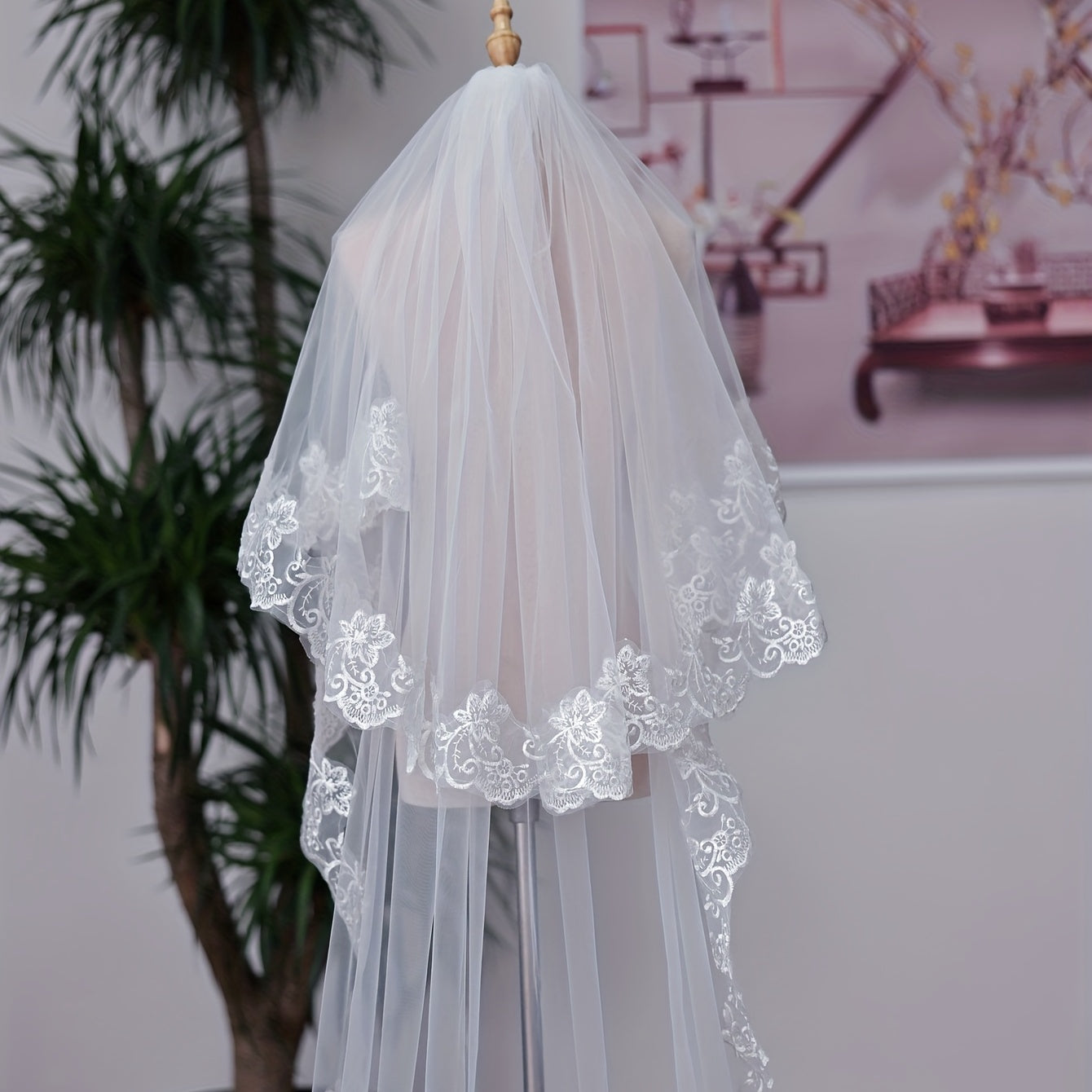 Wedding Dress Veil with Flower Pattern Lace Edge and Long Tail