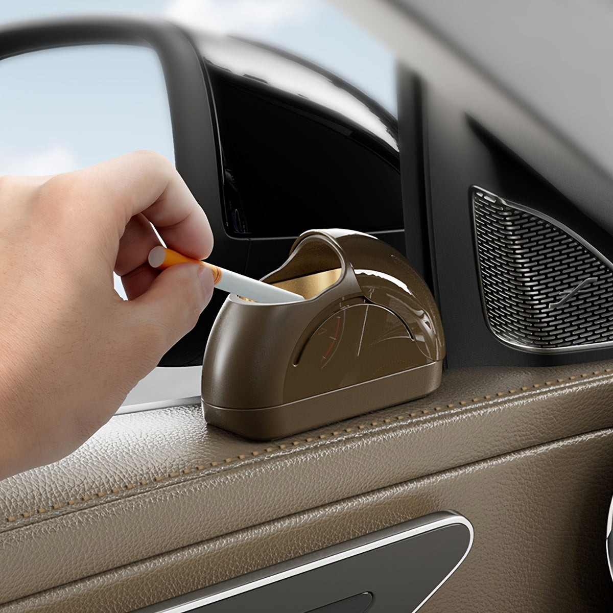 Black Windproof Car Ashtray with Odor Seal and Metallic Lining