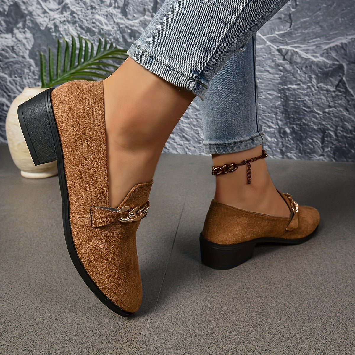 Women's Breathable Fabric Flat Shoes with Chain Decoration and Square Heel