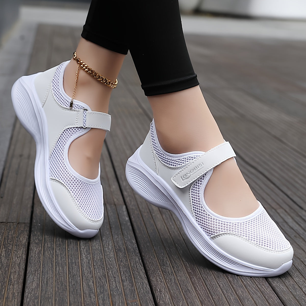 Women's Mesh Slip-On Sneakers Supportive Arch Lightweight Non-Slip Sole White