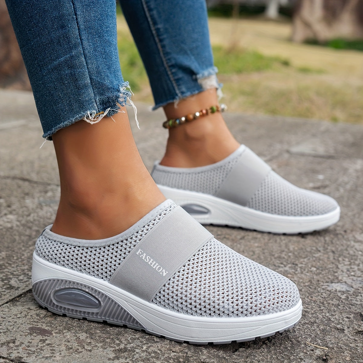 Unisex Knitted Slip-On Sports Shoes Lightweight Comfortable
