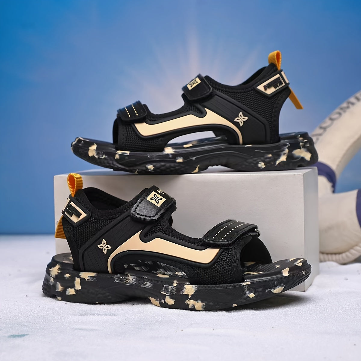 Детские легкие клетчатые сандалии с регулируемыми ремешками для пляжа и повседневной носки