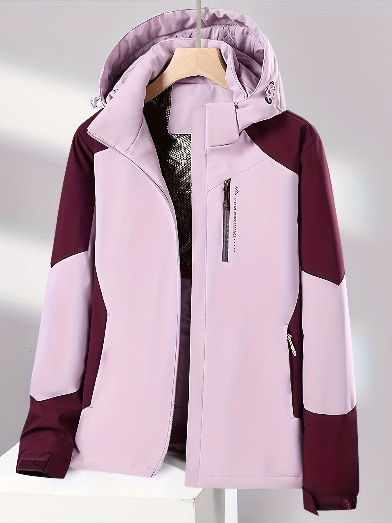 Women's Color Block Waterproof Winter Sports Jacket with Hood and Long Sleeves