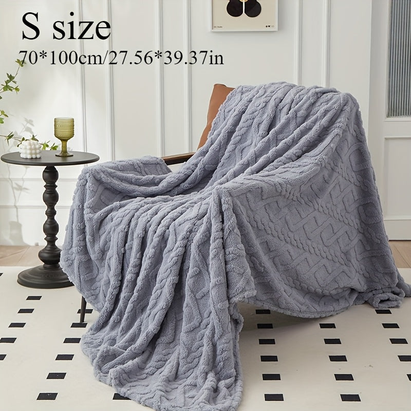 Coral Fleece Blanket with Diamond Pattern Ultra-Soft Warm Lightweight Polyester for Bed Sofa Travel