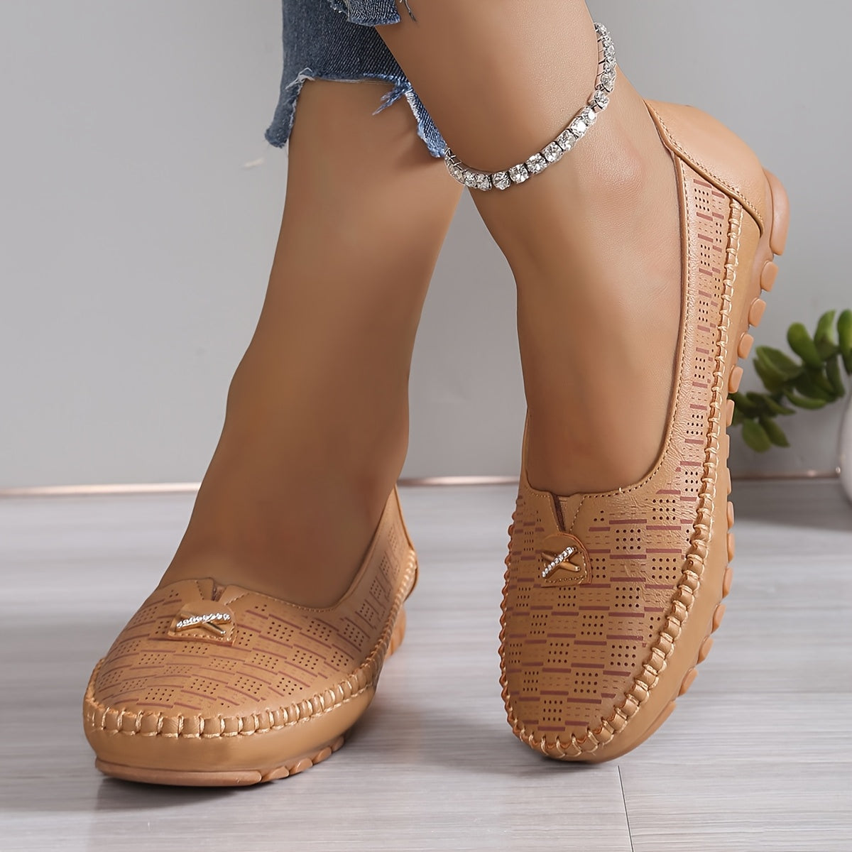 Women’s Slip-On Loafers Soft PU Flat Shoes Anti-Slip TPR Sole Comfortable