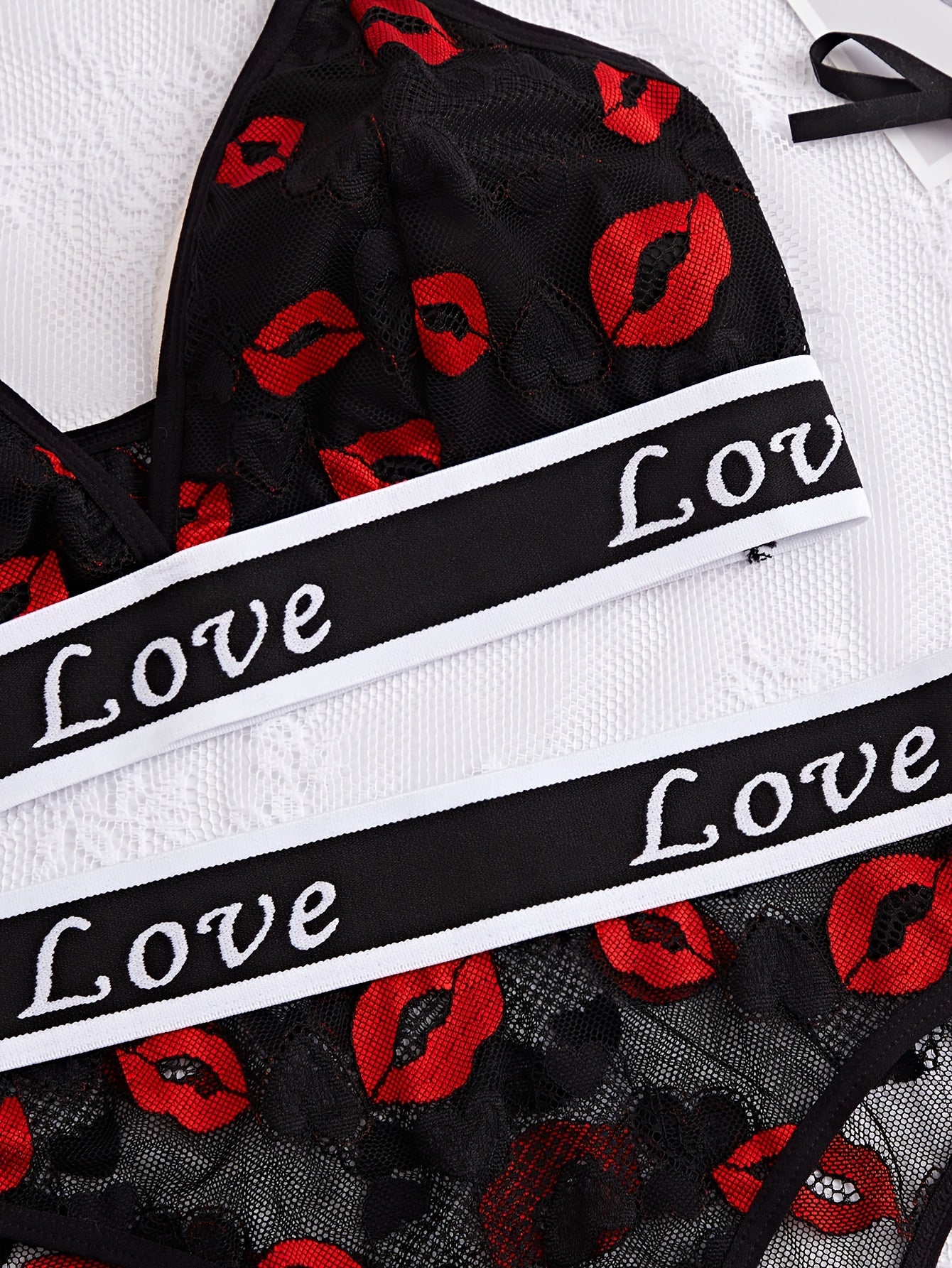 Women’s Lace Lingerie Set with Letter and Lip Print Contrast Trim