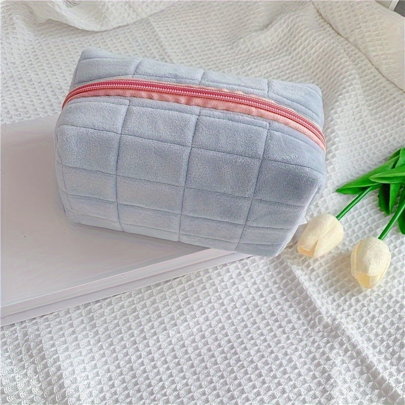 Women’s White Velour Cosmetic Bag Large Capacity for Makeup Brushes and Accessories