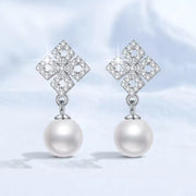 S925 sterling kumushdan yasalgan, toza suv marvaridli to'rt yaproqli clover bilaguzuklari, ayollar uchun nafis zargarlik, banketlar, partiyalar, bayramlar, tug'ilgan kunlar, to'ylar va yubileylarga mukammal sovg'a, noyob va chiroyli aksessuarlar.